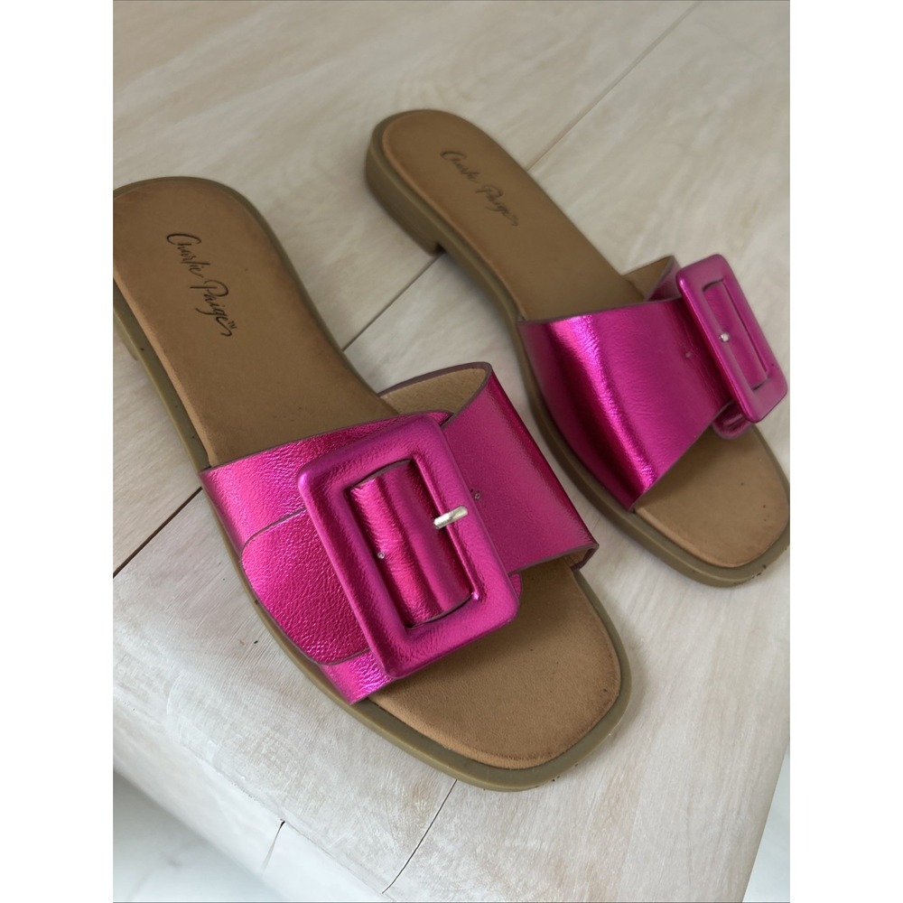 Charlie Page Women's 7 Hot Pink Metallic Large Buckles Slip On‎ Flat Sandals